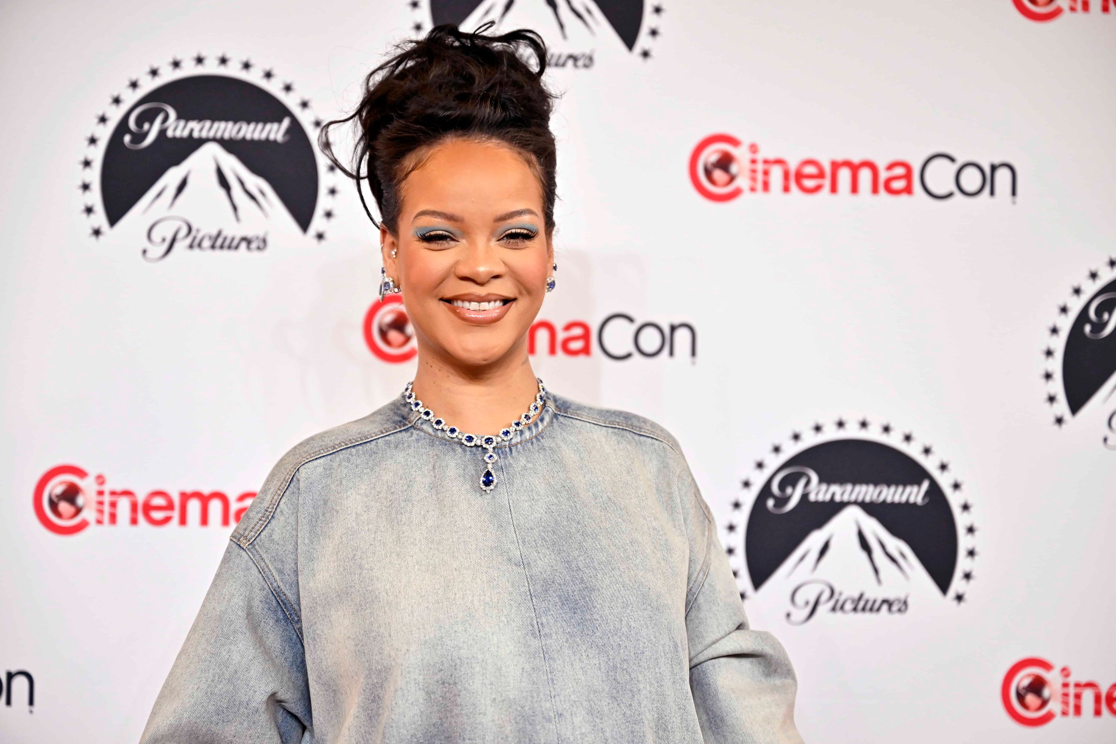 Rihanna Planning To Make a $32 Million Comeback, Deal With Live Nation