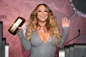 Mariah Carey Stars In New Victoria's Secret Holiday Campaign