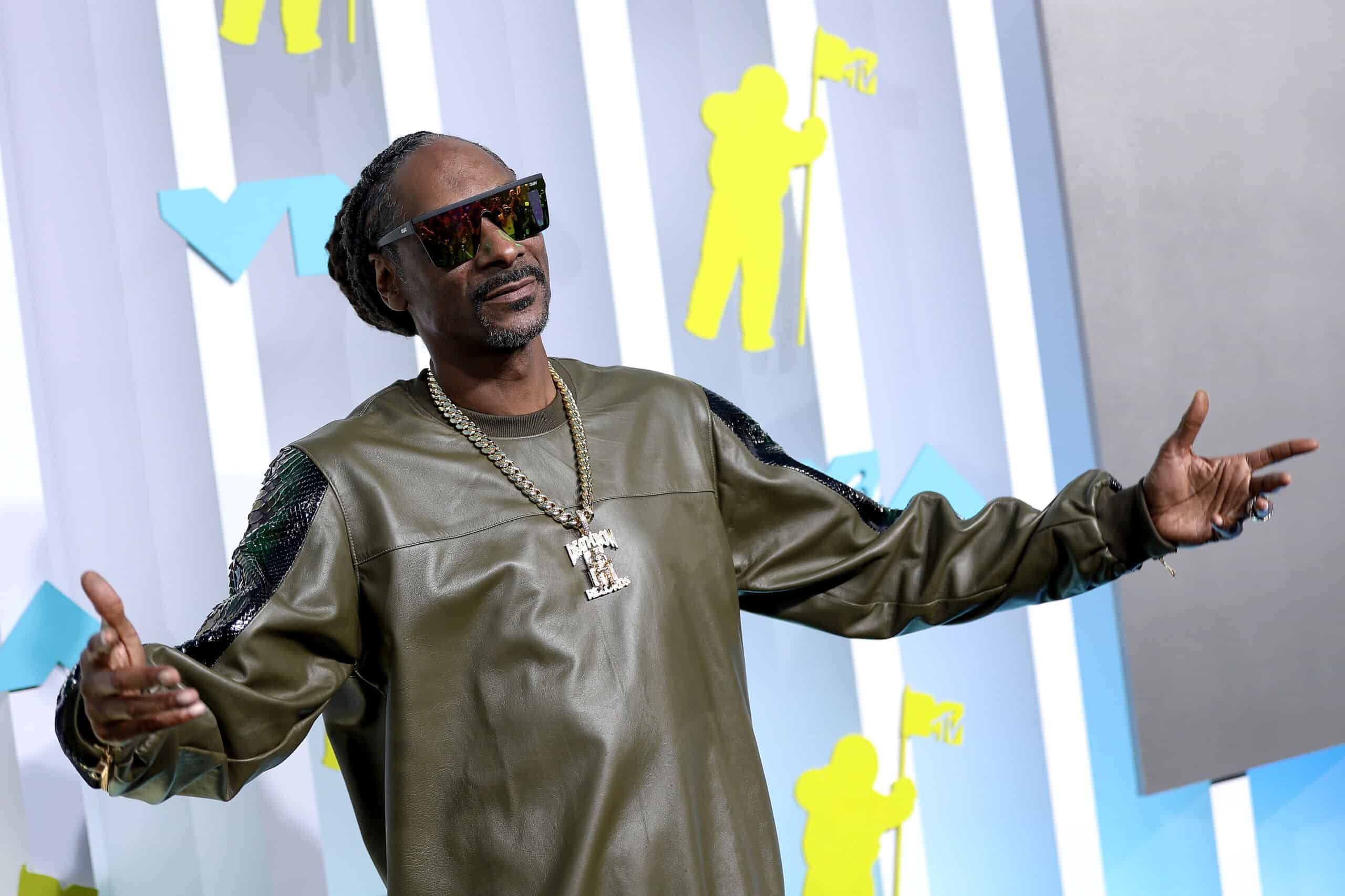 Snoop Dogg IS NOT Giving Up Smoking Weed, He's Selling Smokeless Fire Pits